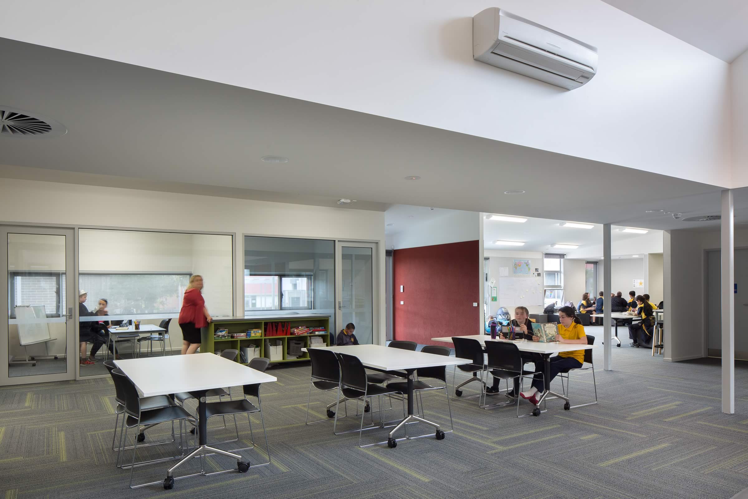 Glenorchy Primary School learning areas include space for shared learning, interlinked but distinct break-out space for a range of activities, and open up to outside learning space. Photo by Thomas Ryan.