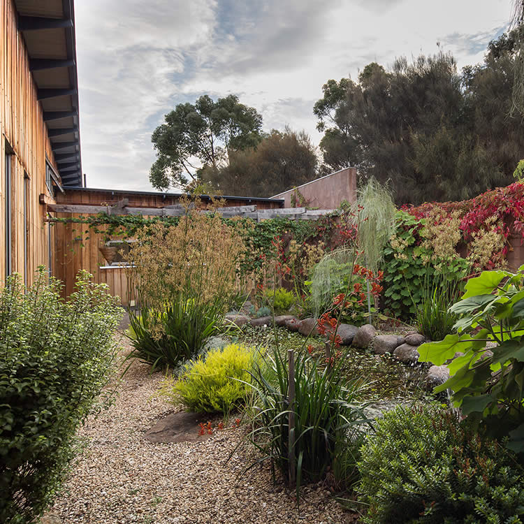 Manuka Road Courtyard Garden, Kettering, Tasmania