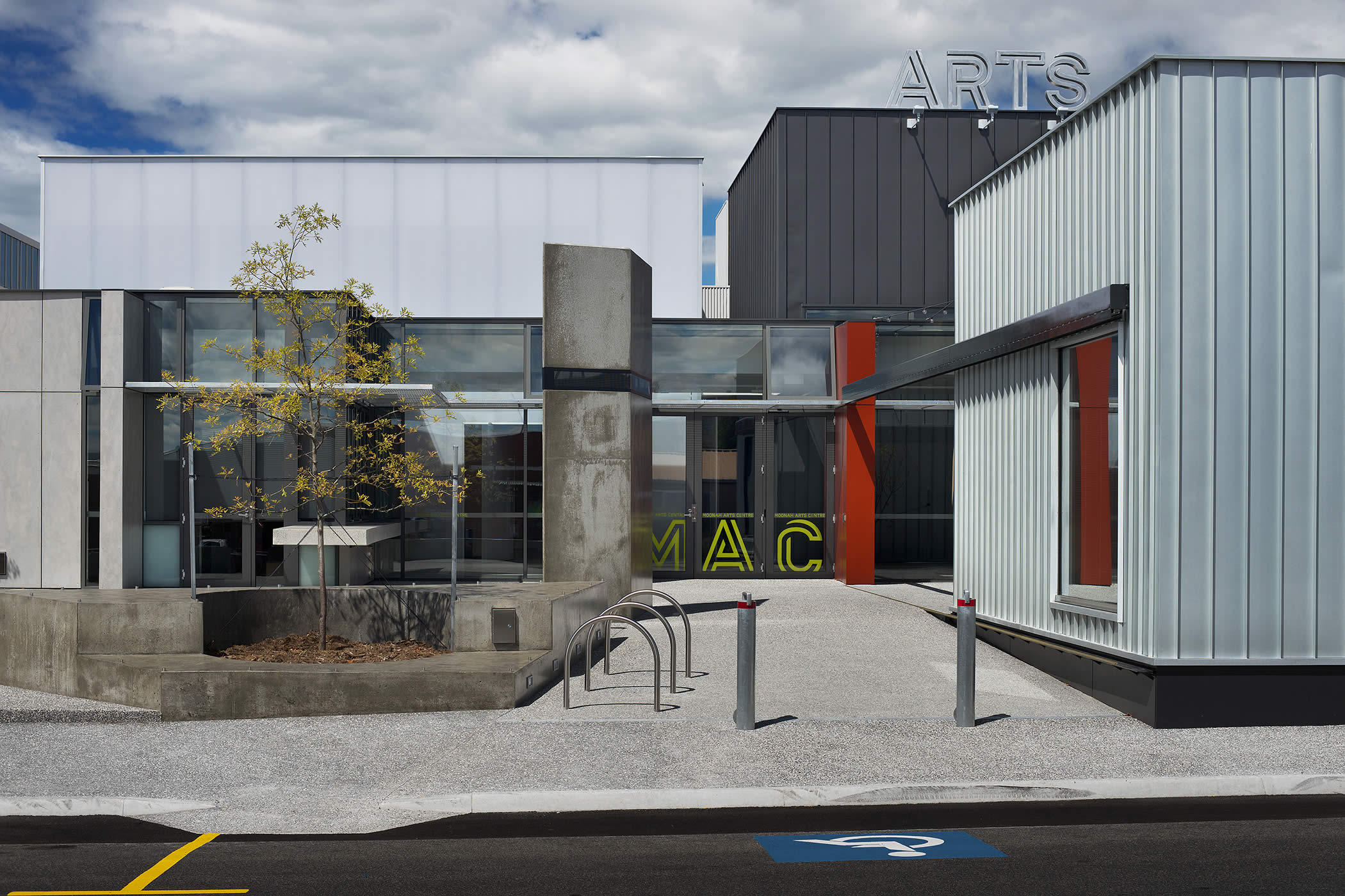 Moonah Arts Centre (MAC), City of Glenorchy, Tasmania: Universal access, braille signage, visual indicators and hearing loops demonstrate the inclusive values of the socially sustainable architectural design principles. Photo by Ray Joyce.