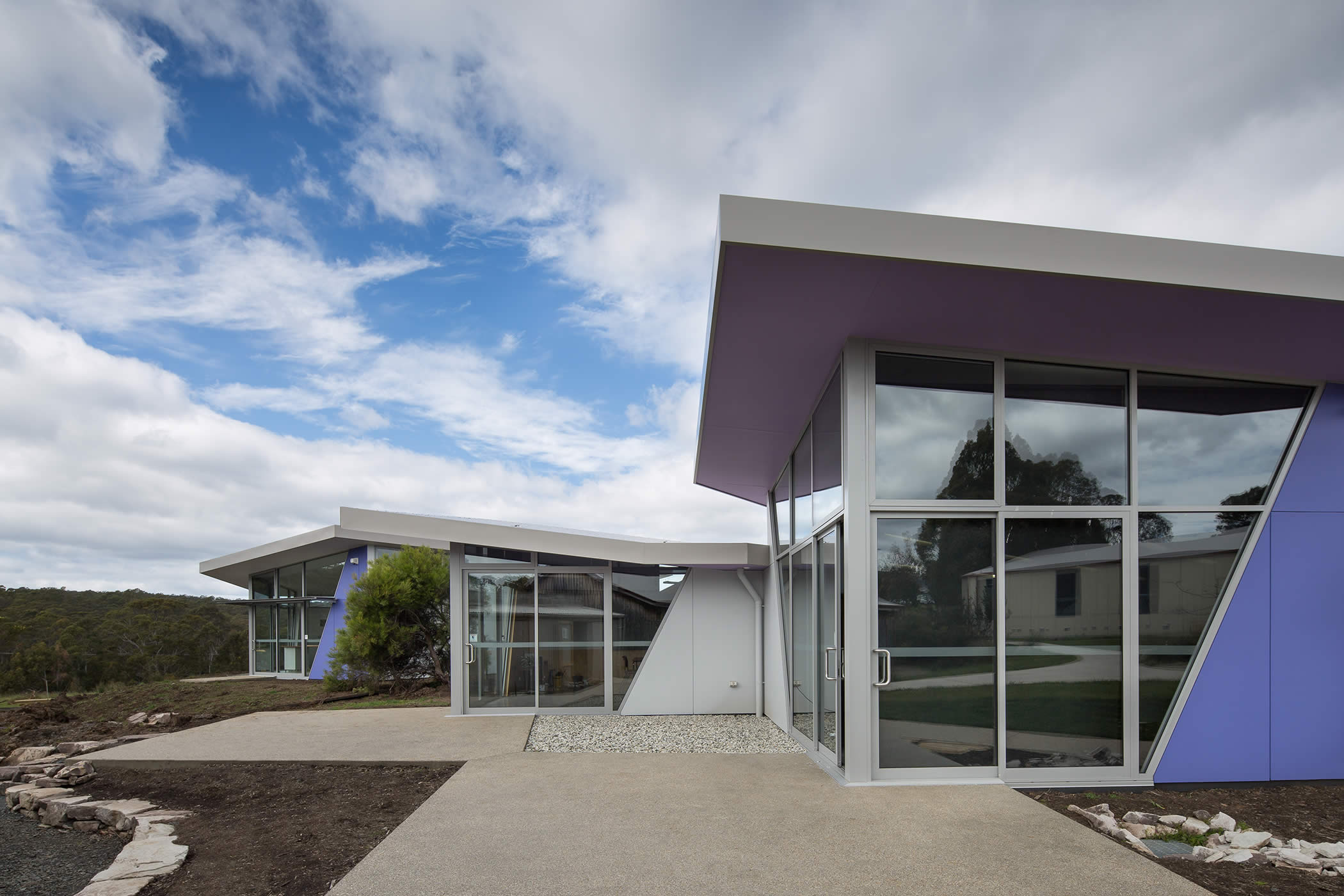 Tarremah Steiner High, Kingston, Tasmania: The angular high school learning spaces open to extend the inside out and bring the outside in, creating opportunities for varied use of space and different learning environments. Photo by Thomas Ryan.